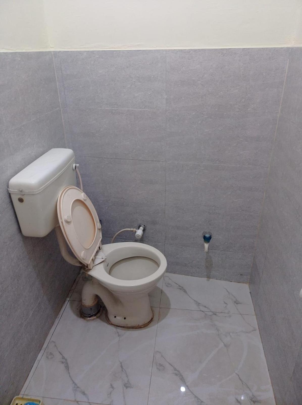 Homestay Comfort Villa Rāmpur Extérieur photo